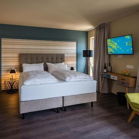 Hotel Goldene Traube - By Neugart Traben-Trarbach Bagian luar foto