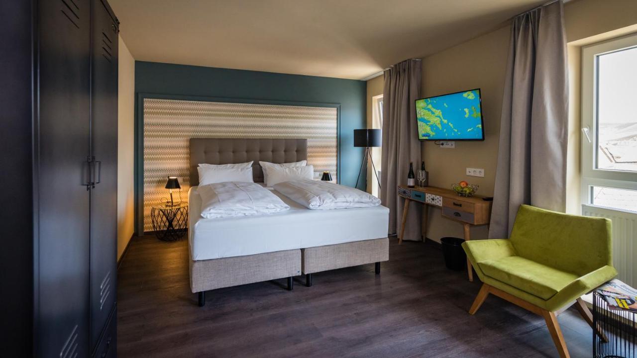 Hotel Goldene Traube - By Neugart Traben-Trarbach Bagian luar foto