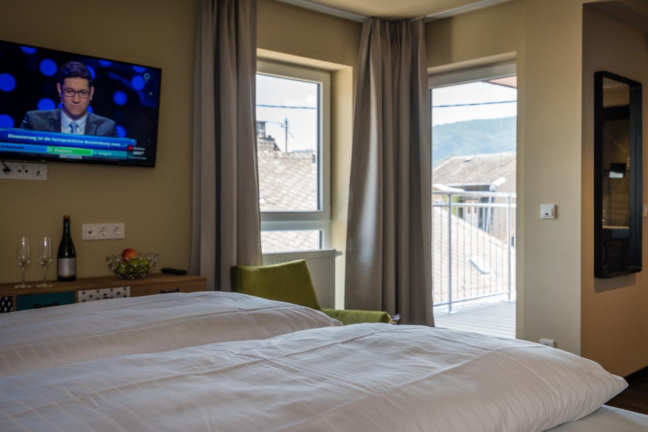 Hotel Goldene Traube - By Neugart Traben-Trarbach Bagian luar foto