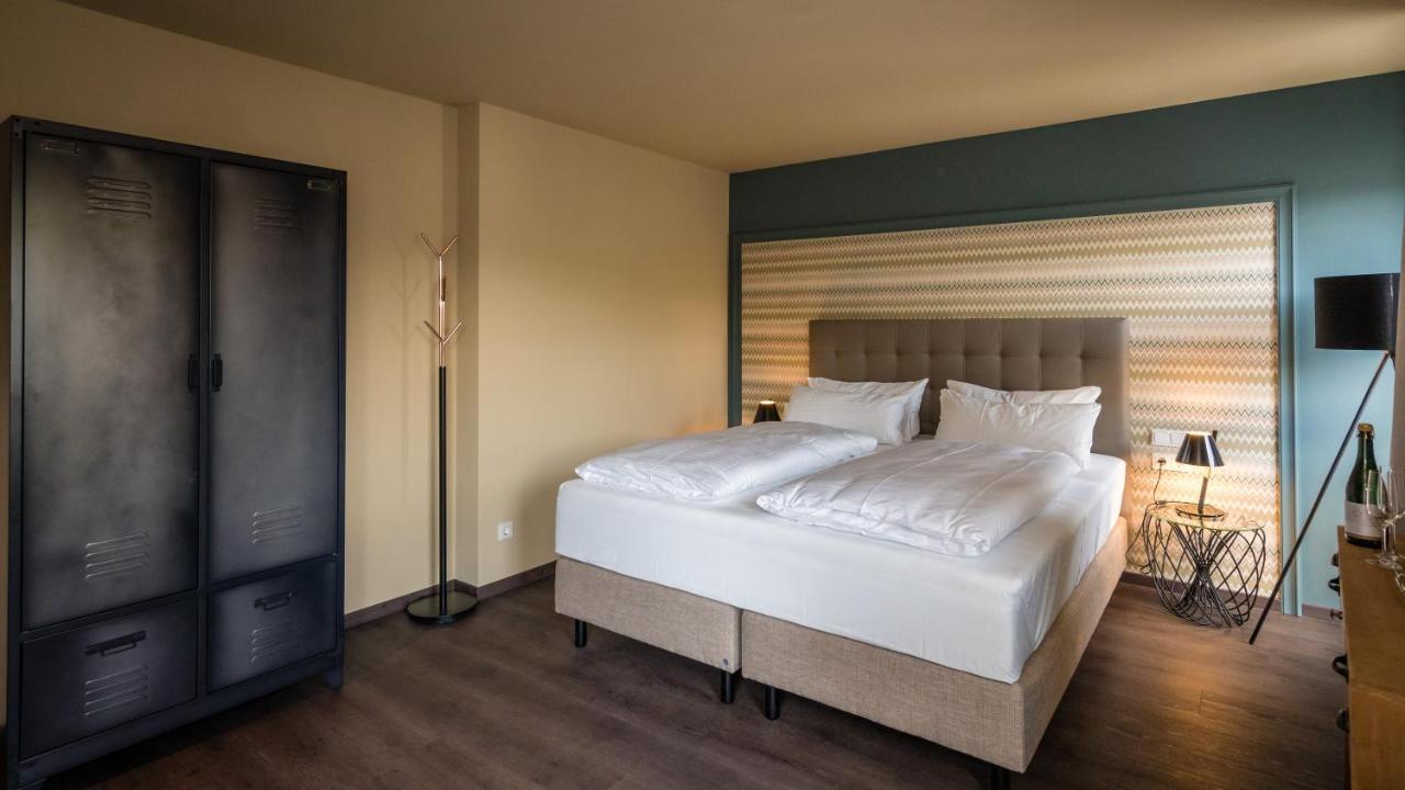 Hotel Goldene Traube - By Neugart Traben-Trarbach Bagian luar foto