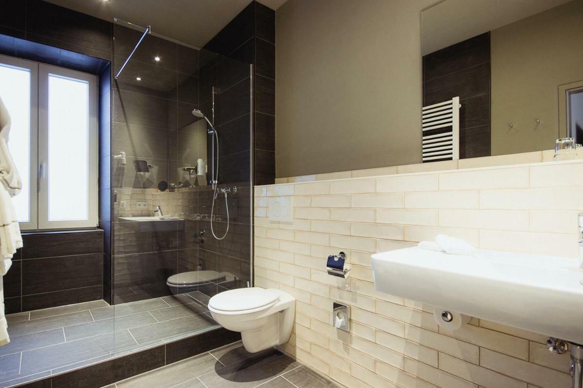 Hotel Goldene Traube - By Neugart Traben-Trarbach Bagian luar foto
